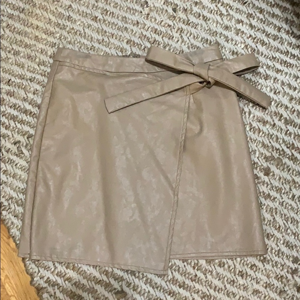 LF Stores - Tan Leather Skirt - SZ - Small
